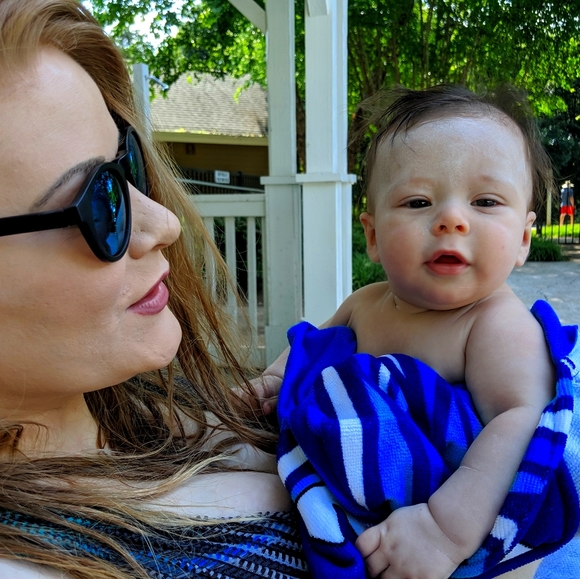 Meet your Posher, Jennifer - Picture 1 of 1